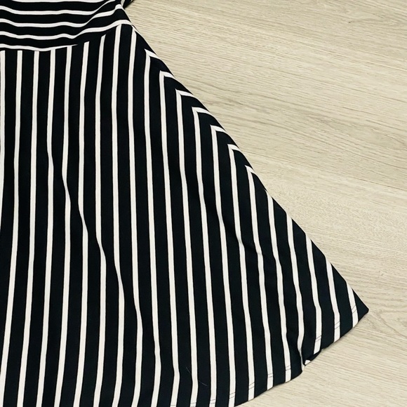 Alya Striped Black and White Dress w/red accent flowers - Picture 5 of 12